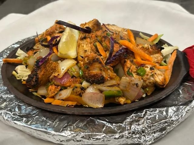 CHICKEN TIKKA (boneless).